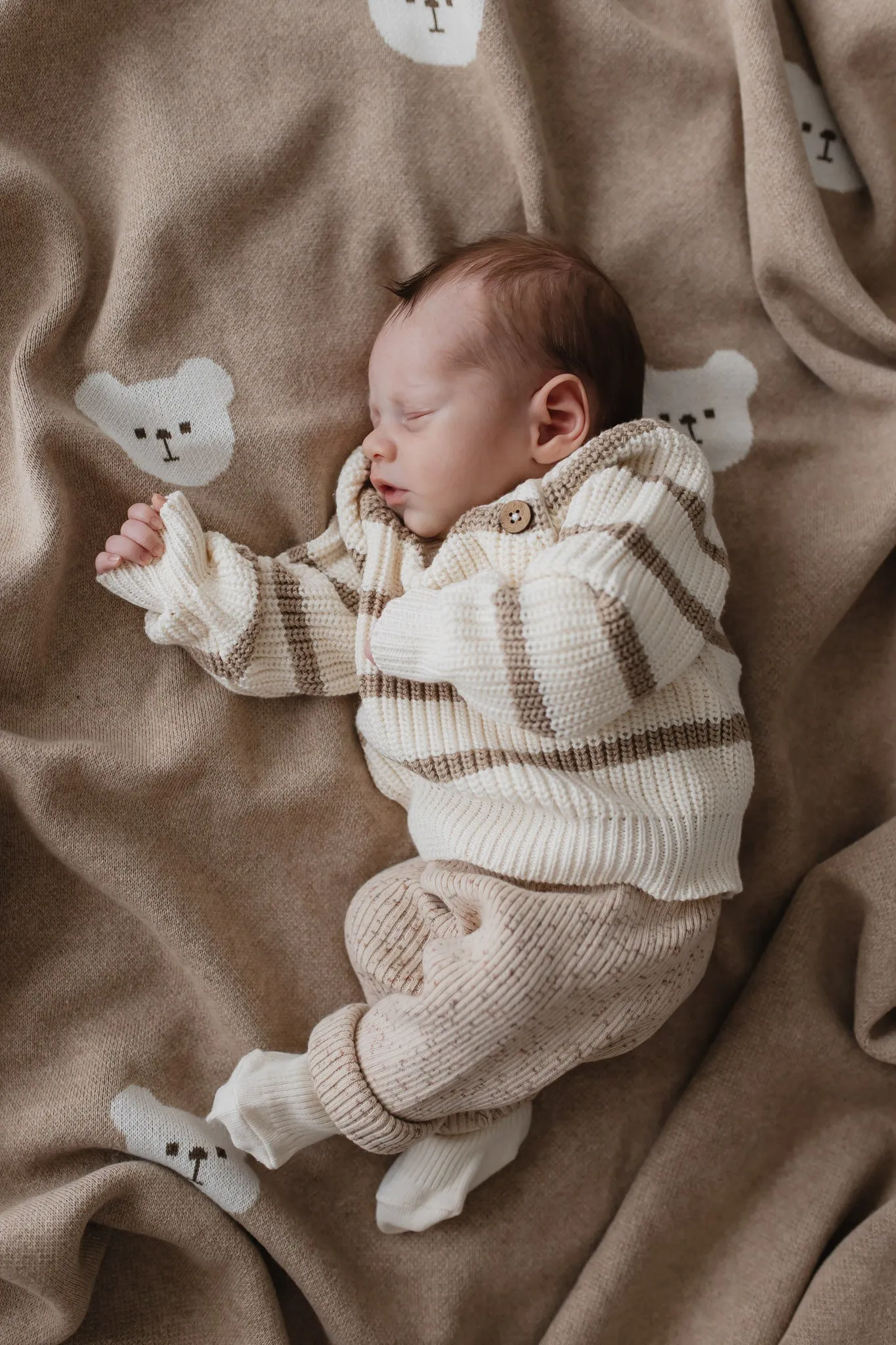 BEAR KNITTED BLANKET