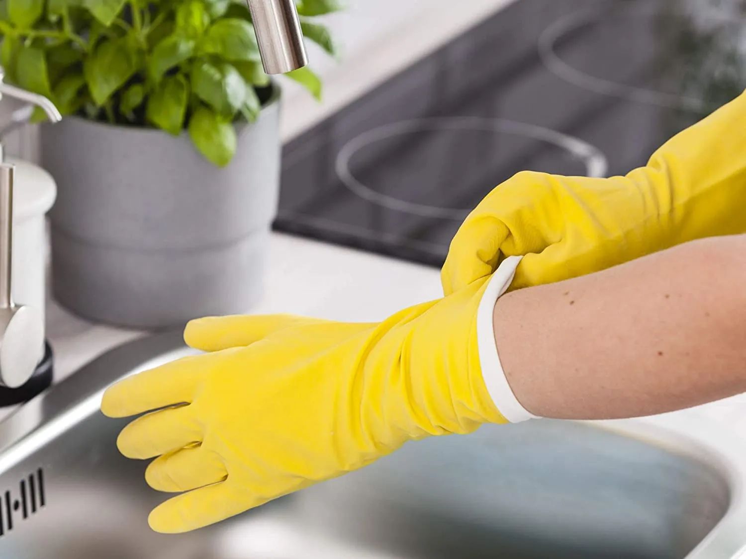 Gloves Reusable Rubber for Household Purposes, Stretchable Hand Gloves For Washing, Cleaning 1 Pair , Yellow