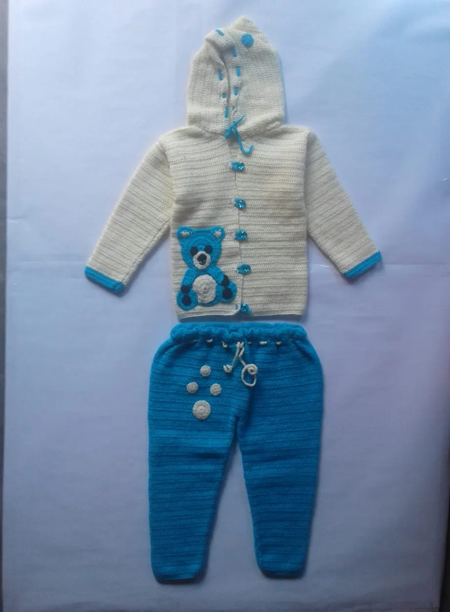 Graminarts Handmade Knitted Full Sleeve Hooded Sweater With Pant For Baby Boy- Banana & Carolina