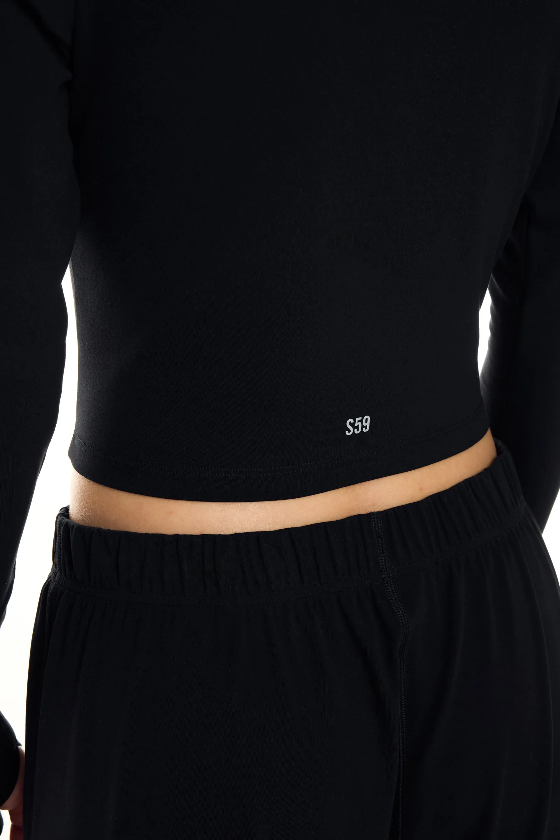 Leo Airweight Jacket Crop - Black/White