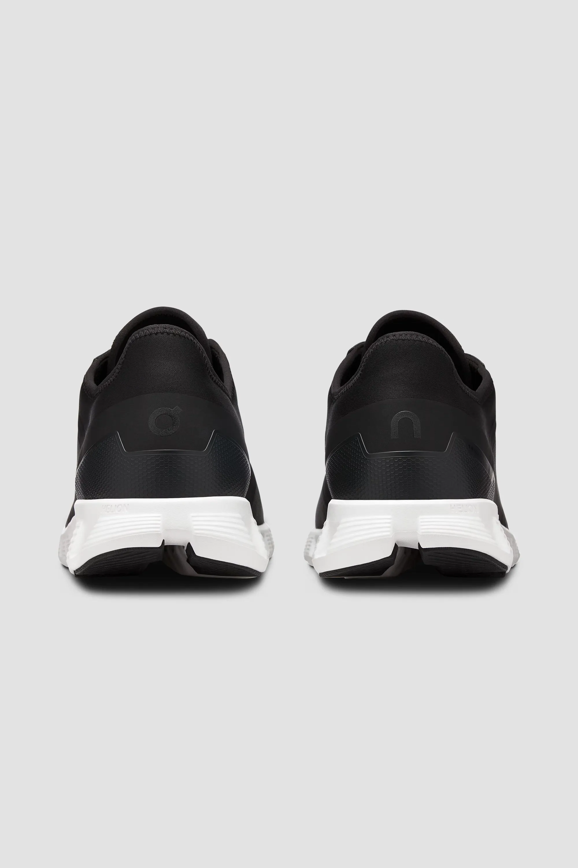 ON | Men's Cloud X 3 AD in Black/White