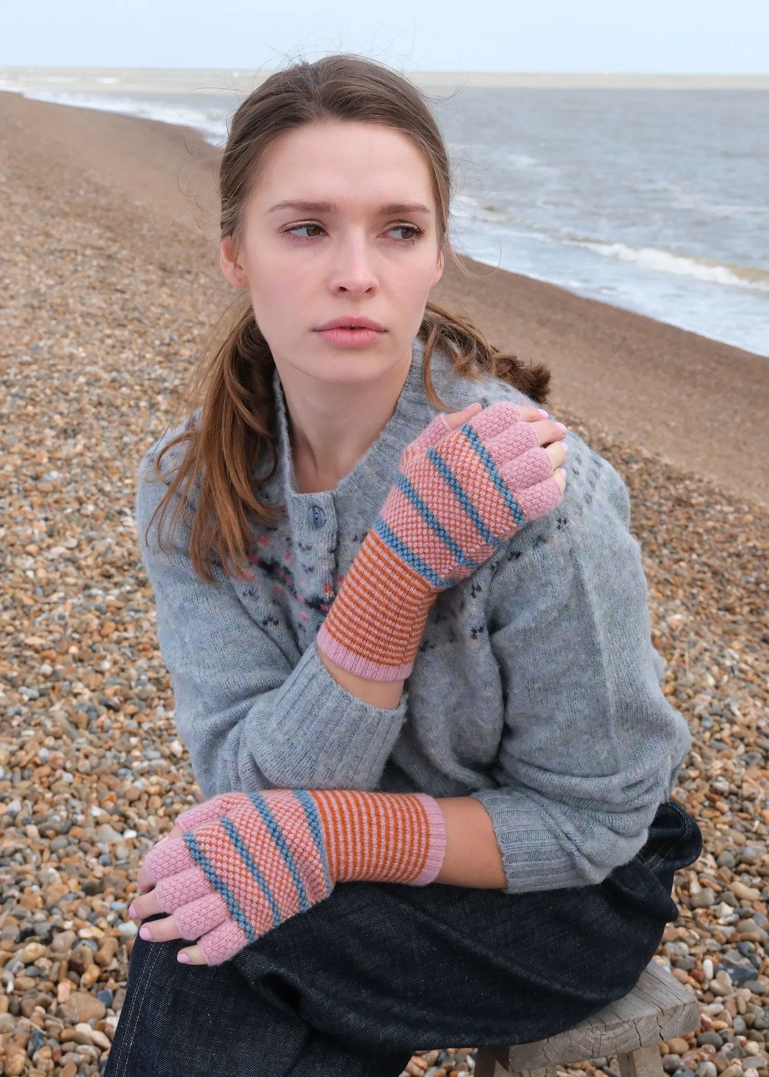 Tuck Stitch Fingerless Gloves in Angel Wing by Quinton   Chadwick