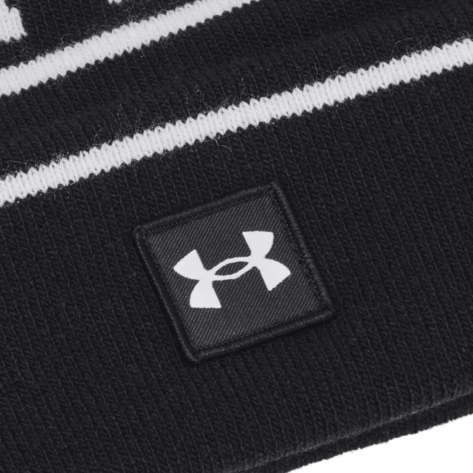 UnderArmour Halftime Pom Beanie Black