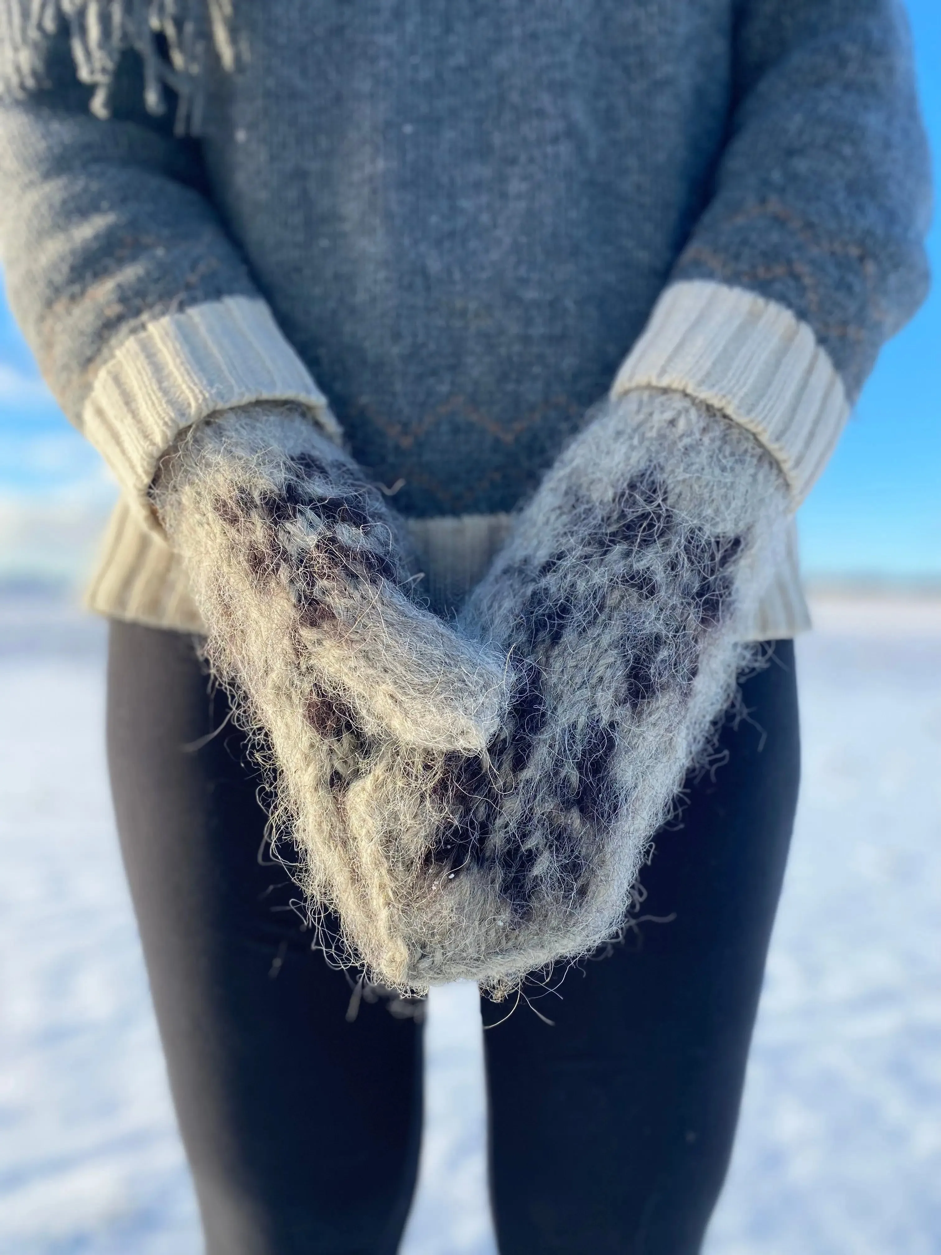 Woolen winter mittens