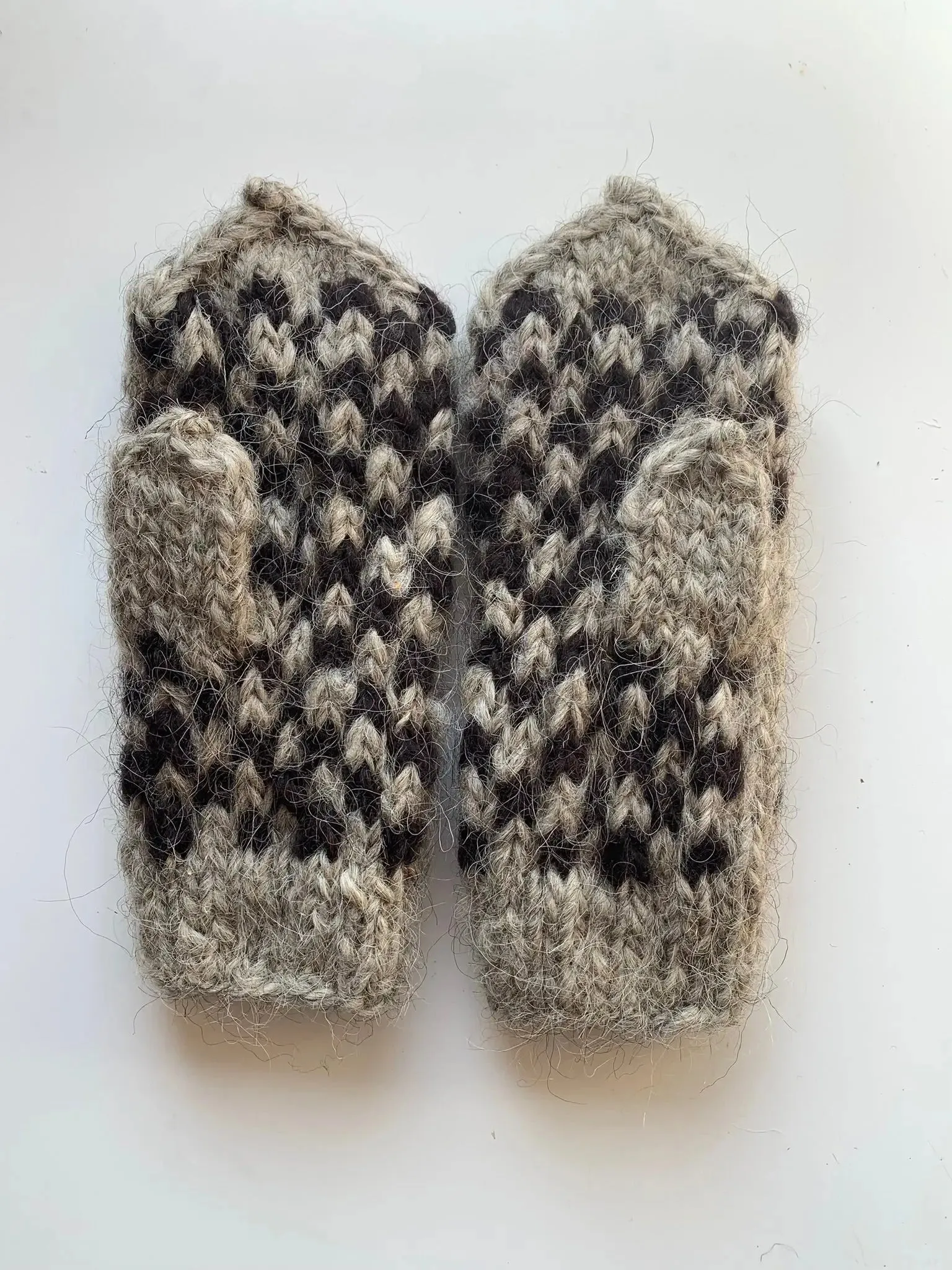 Woolen winter mittens